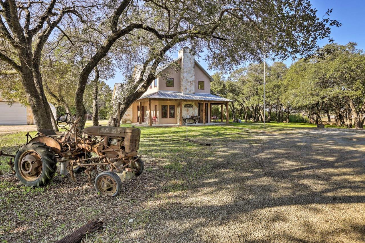 Riverfront Blanco Home With Shaded Porch And Hot Tub Экстерьер фото